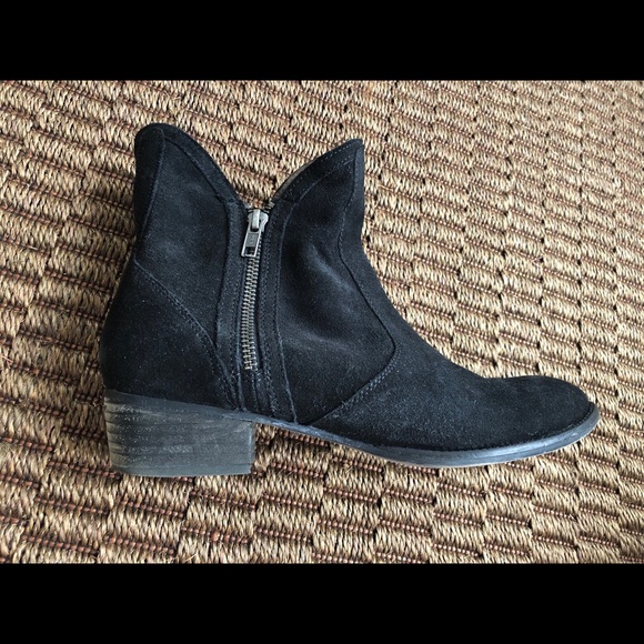 Seychelles Shoes - Seychelles 9.5 Black Suede Bootie